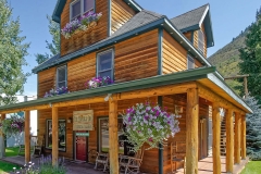 Minturn Inn Exterior